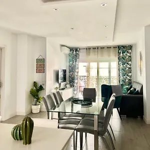  Apartment Tulipanes - Parking Privado Spain
